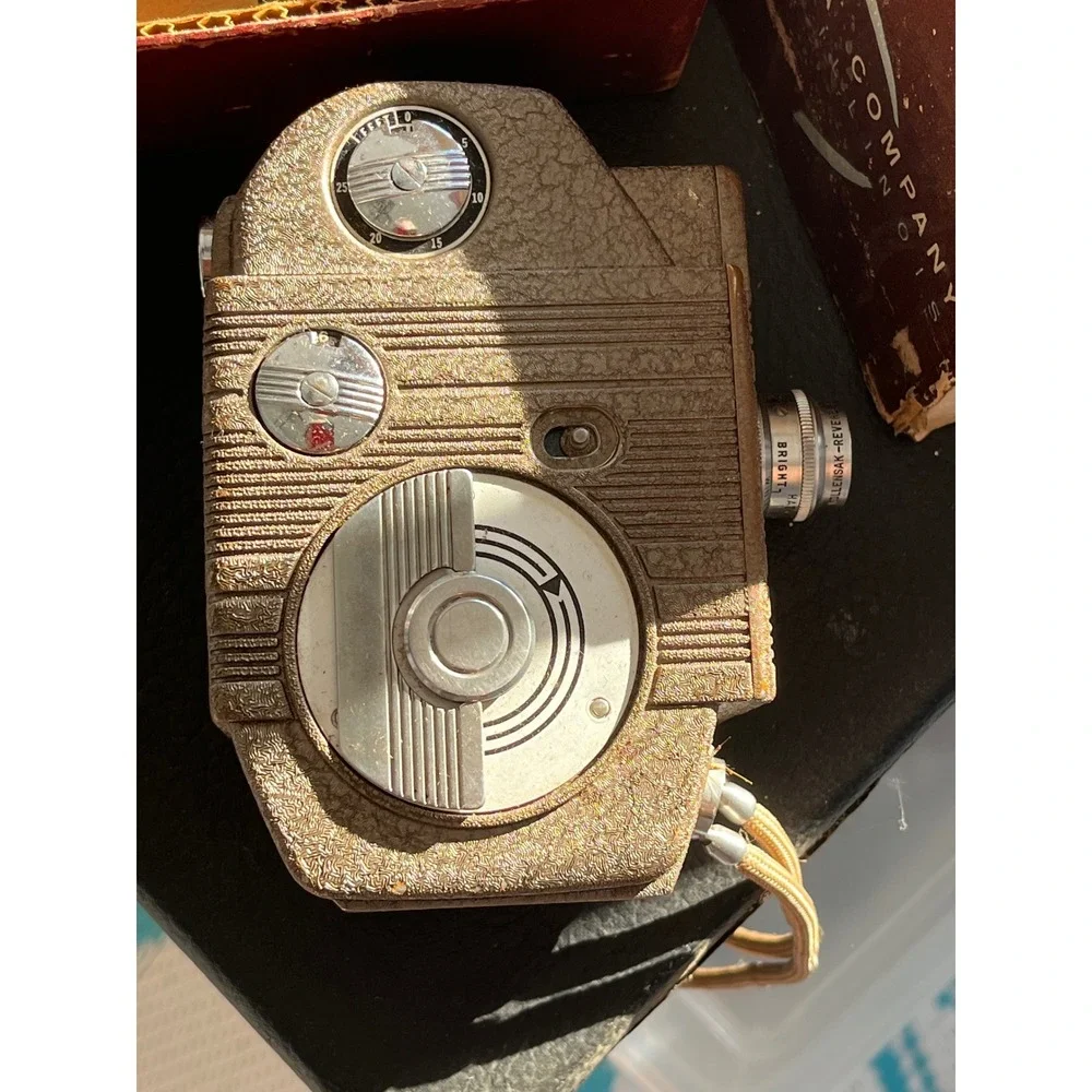 Vintage Revere Eight Ranger 81 Cine Camera 8mm Movie Camera with Box f2.5 Lens